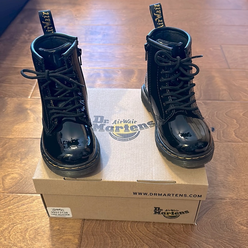 Dr. MARTENS black girls boots size 10 toddler